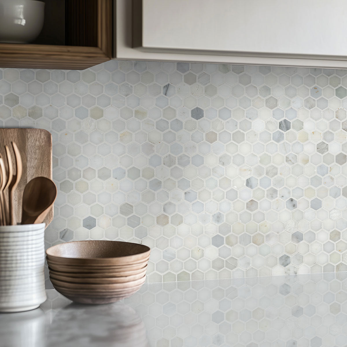 1" Calacatta Hexagon Mosaic Mixed-Color Polished Smooth Marble Tile